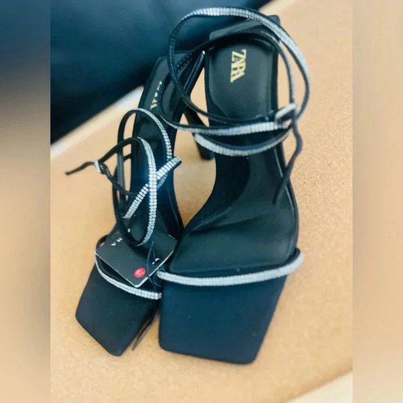 ZARA BRAND BLACK HEELED SANDALS WITH RHINESTONE STRAPS size35 size 5US - Picture 7 of 9